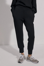 Load image into Gallery viewer, Slim Cuff Pant 27.5"