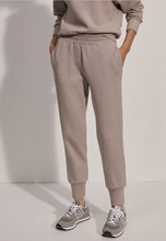 Load image into Gallery viewer, Slim cuff pant 27.5
