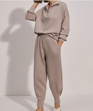 Load image into Gallery viewer, The Relaxed Pant