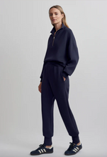 Load image into Gallery viewer, Slim Cuff Pant 27.5"