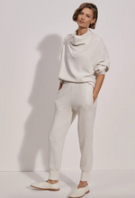 Load image into Gallery viewer, Slim Cuff Pant 27.5"