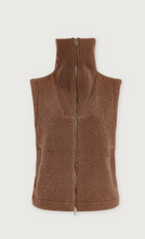 Load image into Gallery viewer, Varley Aspen Gilet