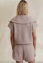 Load image into Gallery viewer, Varley Dexter Half Zip Top
