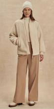 Load image into Gallery viewer, Serina reversible Quilt Jacket
