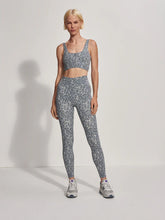 Load image into Gallery viewer, Varley pocket legging high 25
