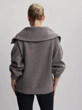 Load image into Gallery viewer, Varley Vine Pullover top | Buy Pilates Clothing Online
